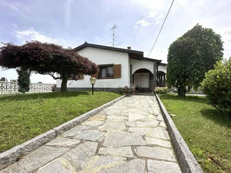 Villa unifamiliare via Boneri, Candelo