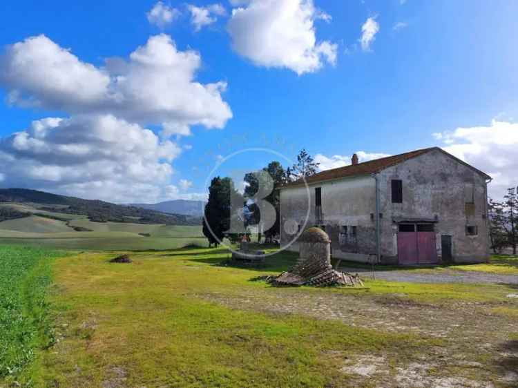 Casale Strada Provinciale Volterrana, Volterra