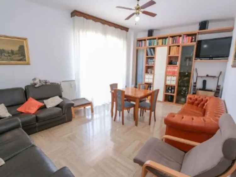 Appartamento in CENTRO, Chiavari, 8 locali, 2 bagni, 140 m², 5° piano