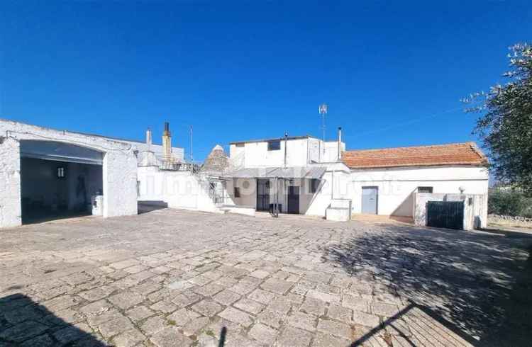 Villa unifamiliare via Colucci, Centro, Alberobello