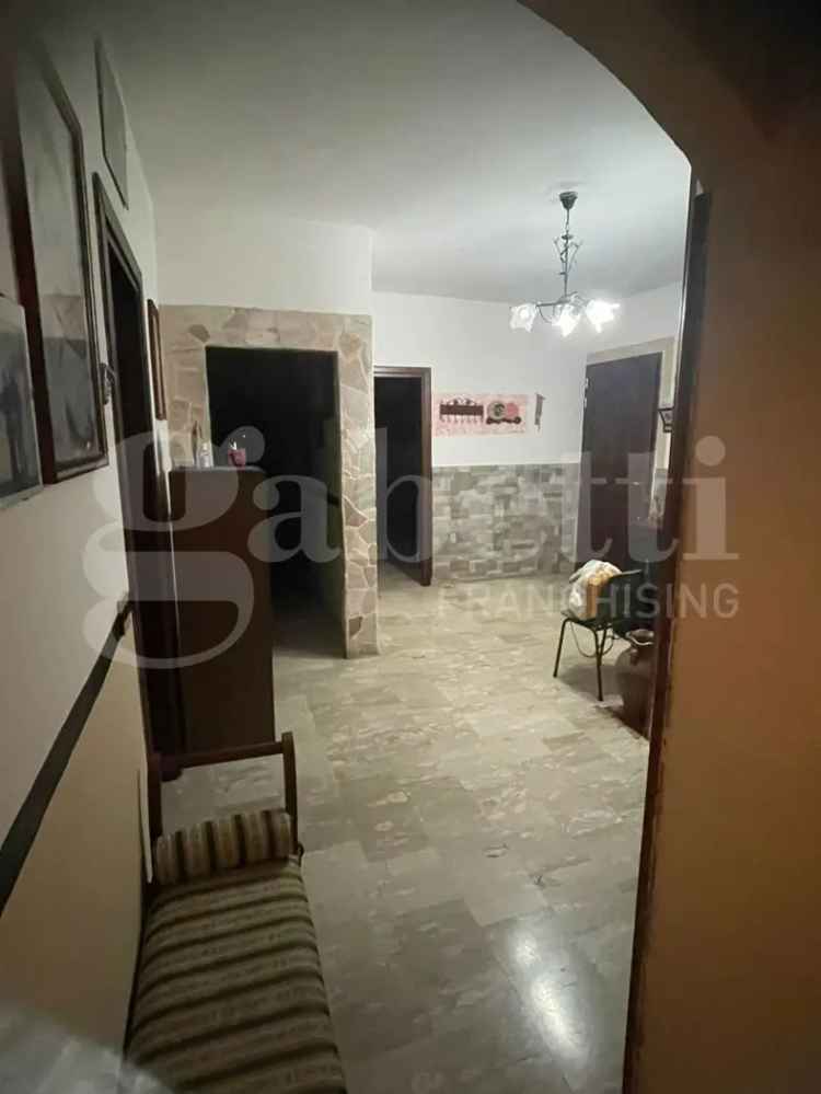 Appartamento in Via Degli Ulivi, 115, Santa Maria del Cedro (CS)