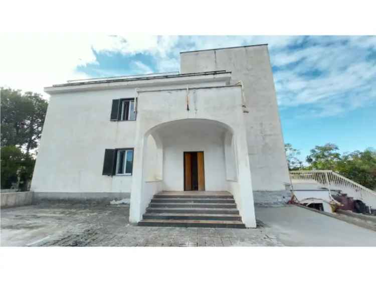 Villa in Via Friuli, Torre del Greco, 2 bagni, giardino in comune