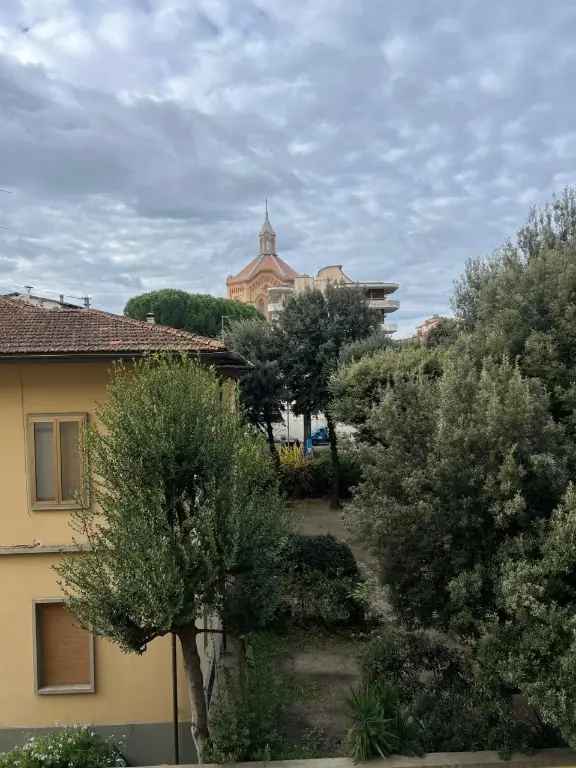 Appartamento in Via Frusa, Firenze, 6 locali, 140 m², 2° piano