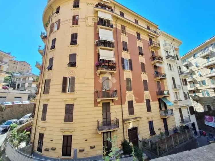 Quadrilocale via Alessandro Manzoni 74, Centro Storico, La Spezia