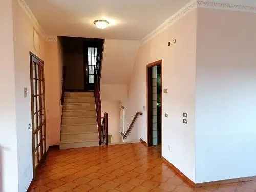 Villa singola in Via Moro, 12, Monte Cremasco (CR)