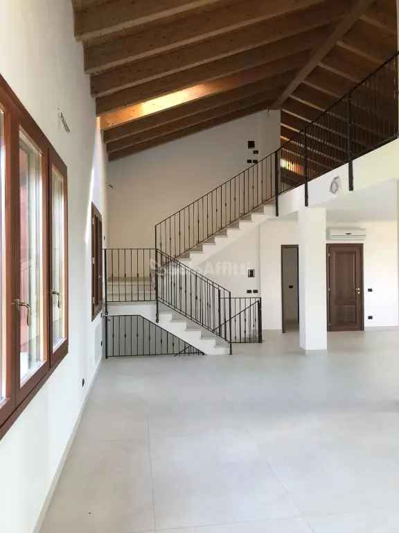 Appartamento in Via Gaidello, Castelfranco Emilia, 6 locali, 1 bagno