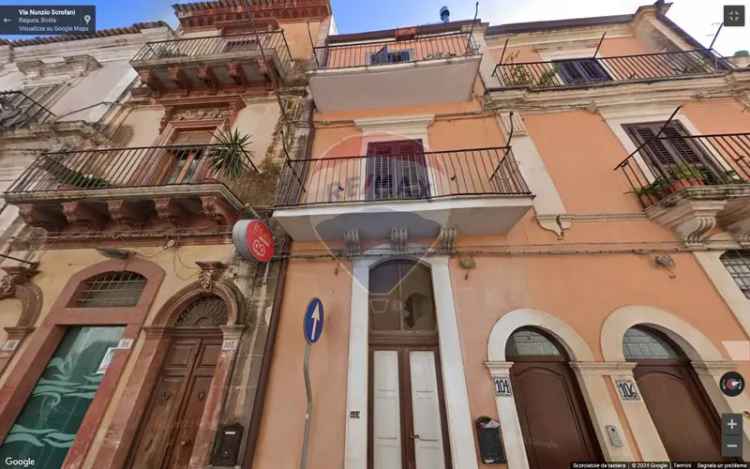 Appartamento in Via San Vito, Ragusa, 6 locali, 3 bagni, 150 m²