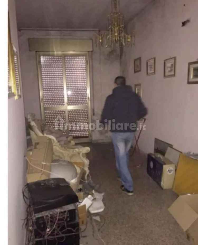 Appartamento all'asta via Duca degli Abruzzi, Floridia