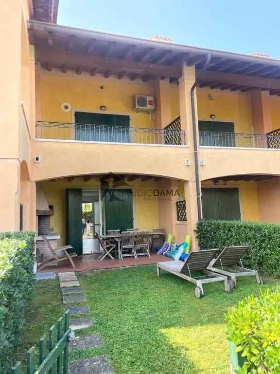 Villa a Schiera Manerba del Garda 3 Locali 2 Bagni Giardino Piscina