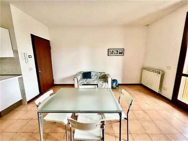 Appartamento in Via Xi Febbraio, 69 A, Villanterio (PV)