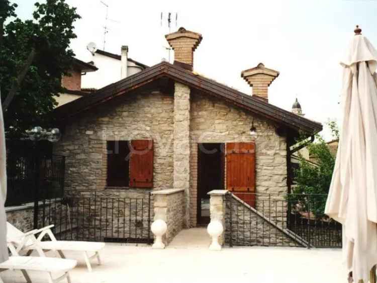 Villa in Vendita Alta Val Tidone