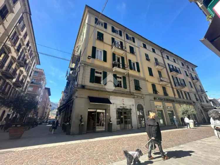 Appartamento corso Cavour 111, Centro Storico, La Spezia