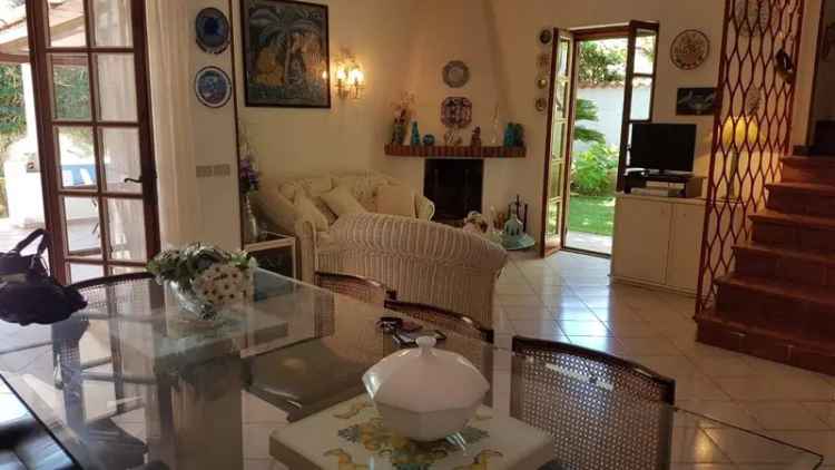 Villa bifamiliare via Roma 280, Centro, San Felice Circeo