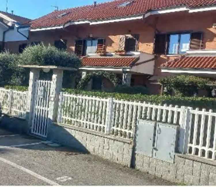 Villa a schiera in Via Avigliana 74, Almese, 6 locali, 2 bagni, garage