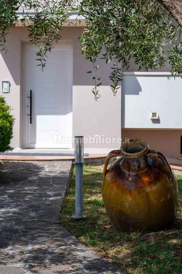 Villa bifamiliare via Toscana, Centro, Porto Sant'Elpidio