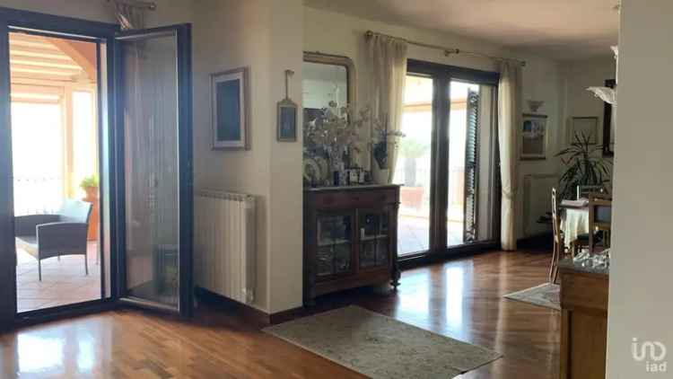 Vendita casa 21 locali di 515 m² in Vasto (66054) - 119606 - iad