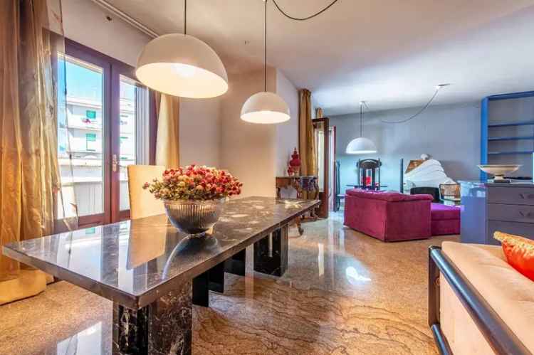 Villa in Via Manzoni 24, Locorotondo, 4 locali, 5 bagni, 300 m²