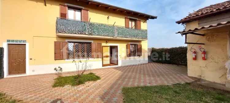 Villa bifamiliare via Sale, San Giuliano Nuovo - San Giuliano Vecchio, Alessandria