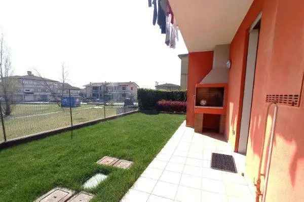 Villa a schiera piazza Martiri della Libertà 3, Centro, Rosolina