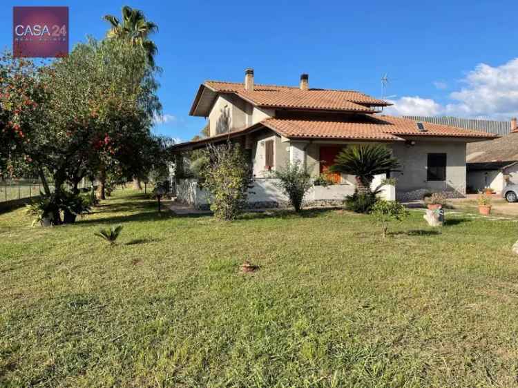 Villa singola in Strada portosello, Sabaudia, 6 locali, 2 bagni