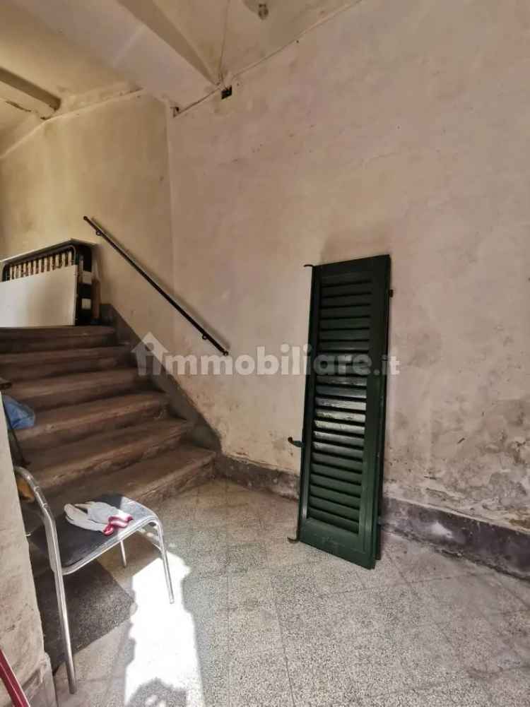 Appartamento via Roma, Centro, Chiusdino