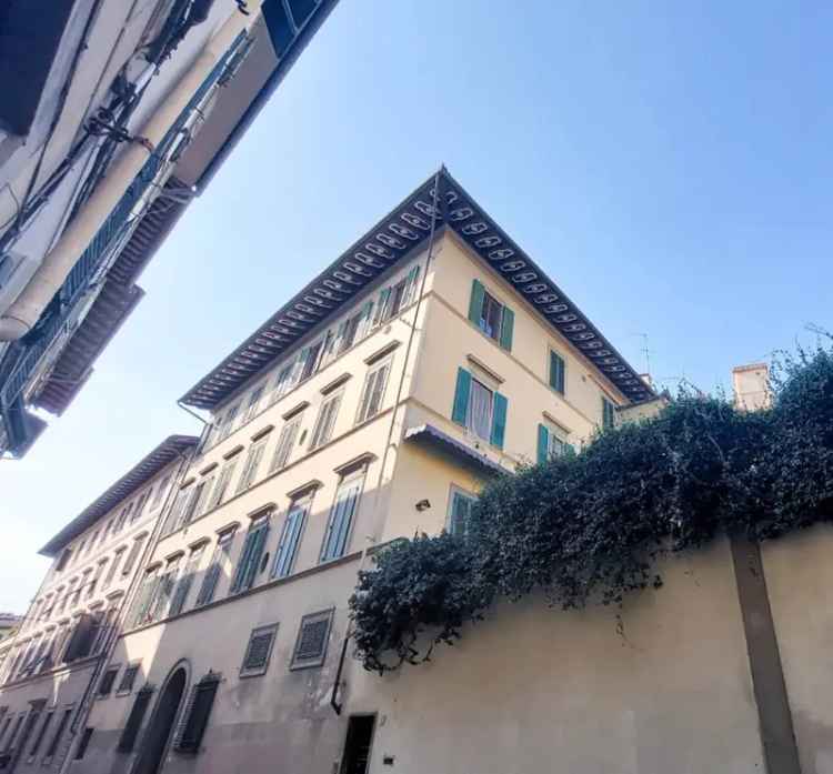 Appartamento in Via Dei Pilastri, Firenze, 5 locali, 1 bagno, 113 m²