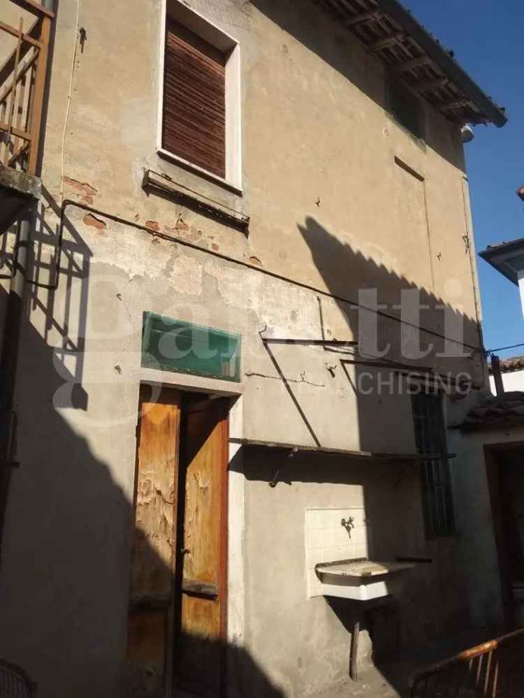 Casa Indipendente in Vicolo Piave, 2/A, Codogno (LO)