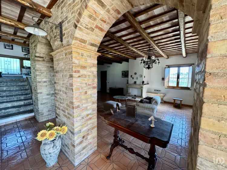 Vendita villa 5 locali di 300 m² in Colonnella (64010) - 125261 - iad