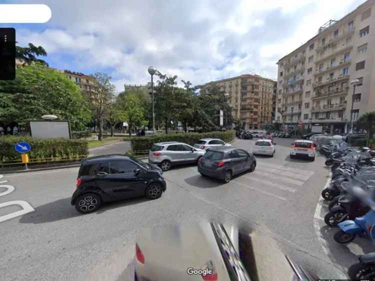 Appartamento in affitto a Napoli piazza Medaglie d'Oro, 50