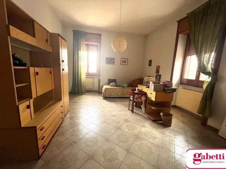 Appartamento in Via Luigi Einaudi, 37, Casapulla (CE)