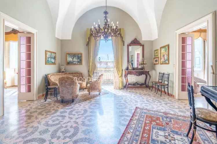 Villa singola in Via Umberto I, San Cesario di Lecce, 12 locali