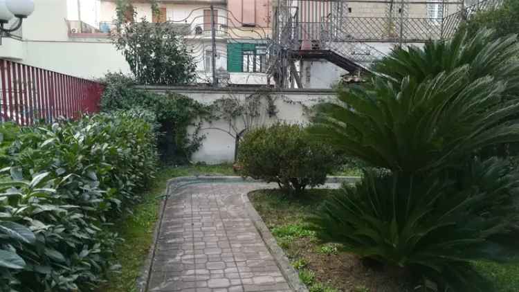 Villa in Via Imbroda, Nola, 8 locali, 4 bagni, giardino privato