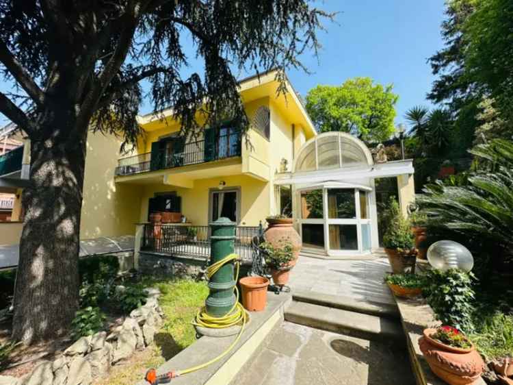 Villa Albano Laziale 200mq Giardino 400mq Posto Auto