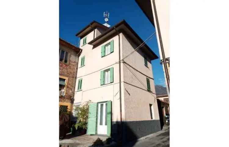 Casa indipendente in vendita a Camaiore