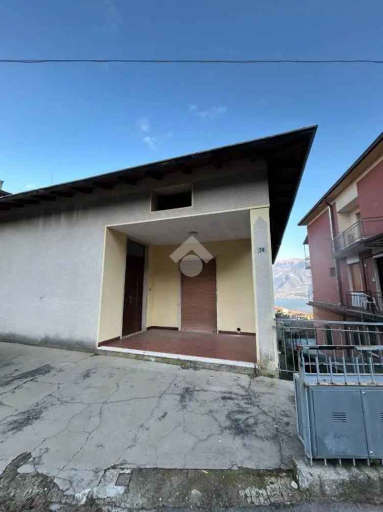 Villa unifamiliare Località Bianica 38, Tavernola Bergamasca