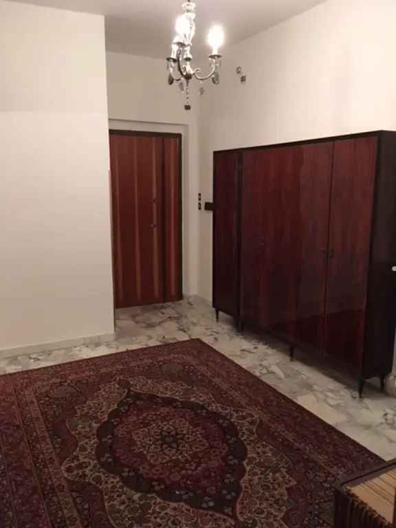 Appartamento in Via Martiri di Gerace, Catanzaro, 175 m² in vendita