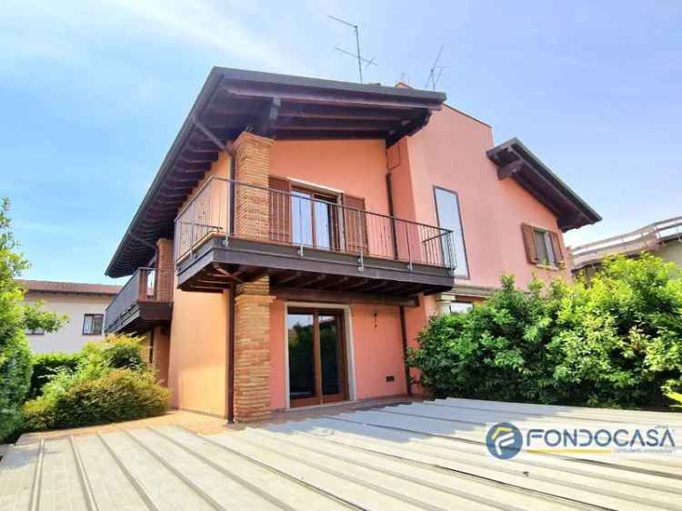 Villetta bifamiliare in Via Colli storici, Desenzano del Garda, 215 m²