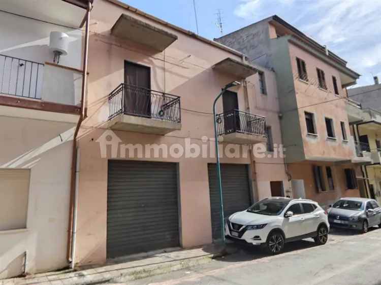 Terratetto unifamiliare 180 m², da ristrutturare, Cardedu