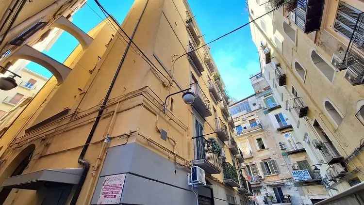 Appartamento in Via Luciana Pacifici, Napoli (NA)