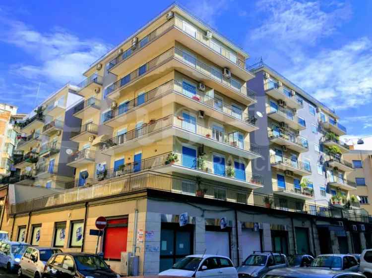 Appartamento in Via Trieste 65, Catania, 5 locali, 2 bagni, 145 m²