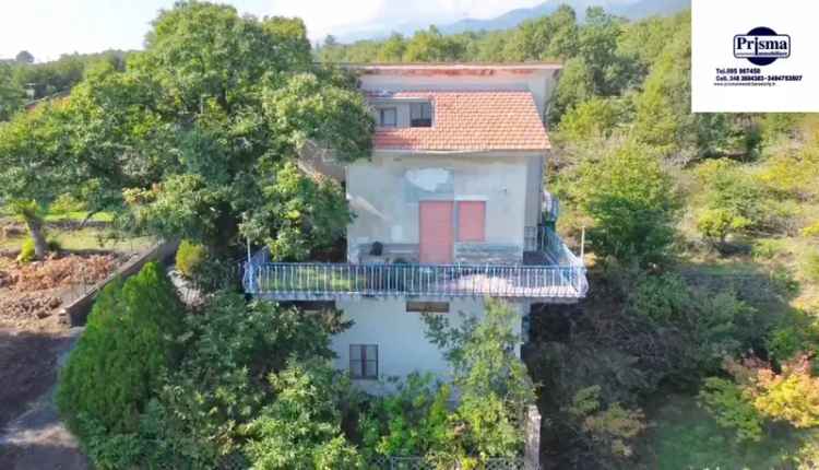 Villa unifamiliare via Scorciavacca-Montarsi, Mascali