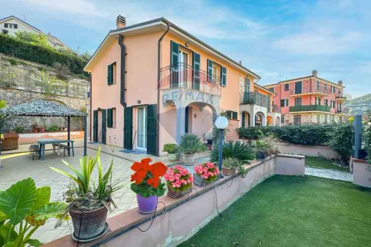 Villa a schiera in Strada privata mazza, Imperia, 8 locali, 3 bagni