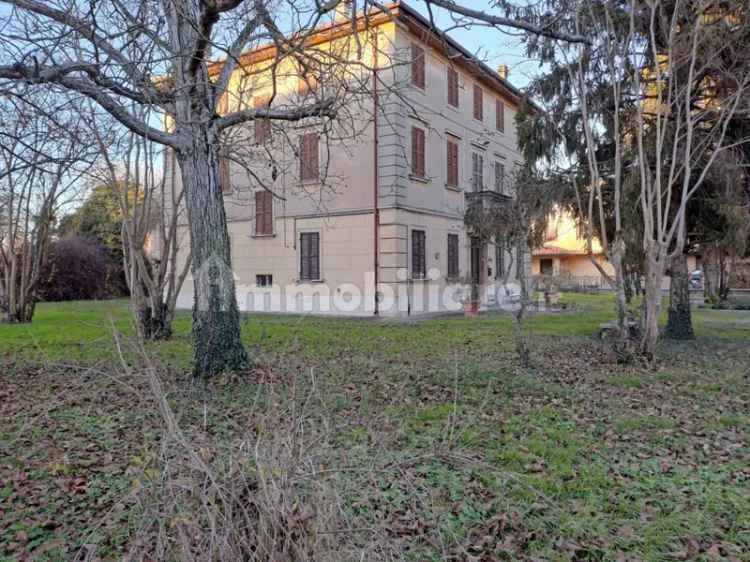 Casa singola a Ravarino: ampia, da ristrutturare, ideale per famiglie