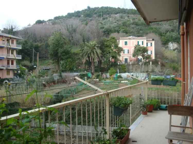 Appartamento in Via Domenico Oliva 46, Genova, 6 locali, 1 bagno