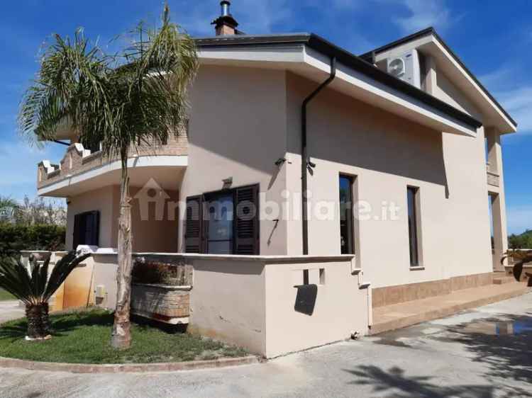 Villa unifamiliare via dei Gelsomini 200, Zona Capo Rizzuto, Apriglianello, Papanice, Crotone