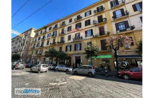 Affitto 3 camera appartamento di 70 m² in Naples