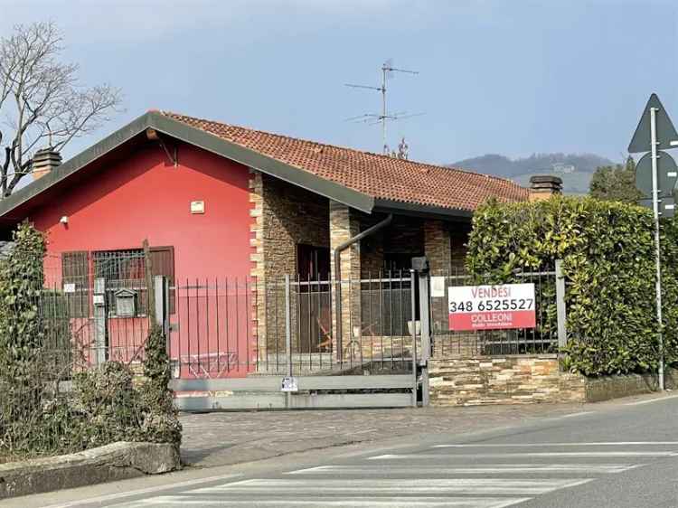 Villa in Via Marconi 21, Mapello, 4 locali, 2 bagni, giardino privato