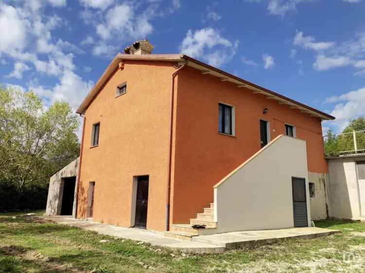 Vendita rustico 3 locali di 190 m² in Cagli (61043) - 127770 - iad