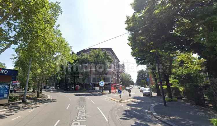 Appartamento all'asta piazza Caduti del Lavoro 5, Parma