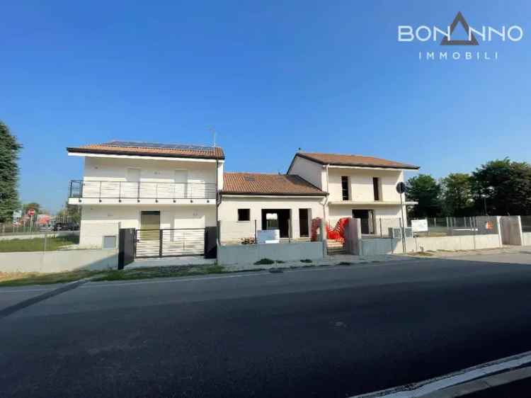 Villa a schiera in Via Postioma, Castelfranco Veneto, 4 locali, 160 m²